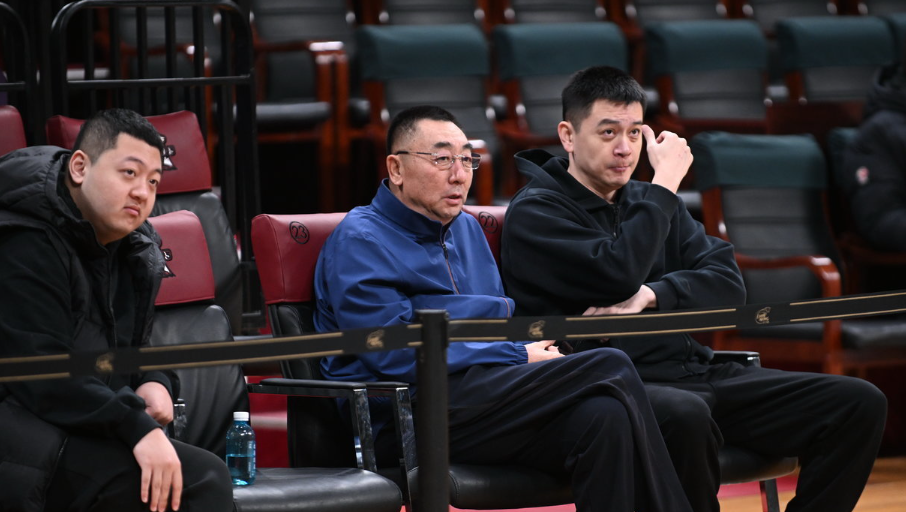 关于媒体人:CBA有球队要卖队因亏损被买主各种压价的信息